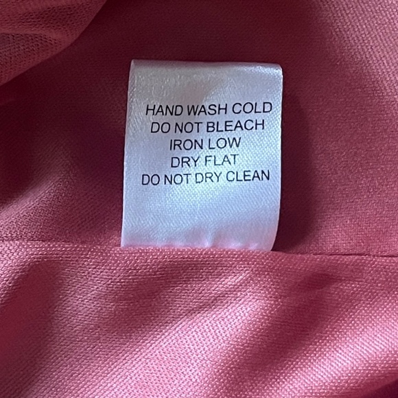 Iris Los Angeles Blush Pink Texture Blazer eye hook. Large - Picture 4 of 5